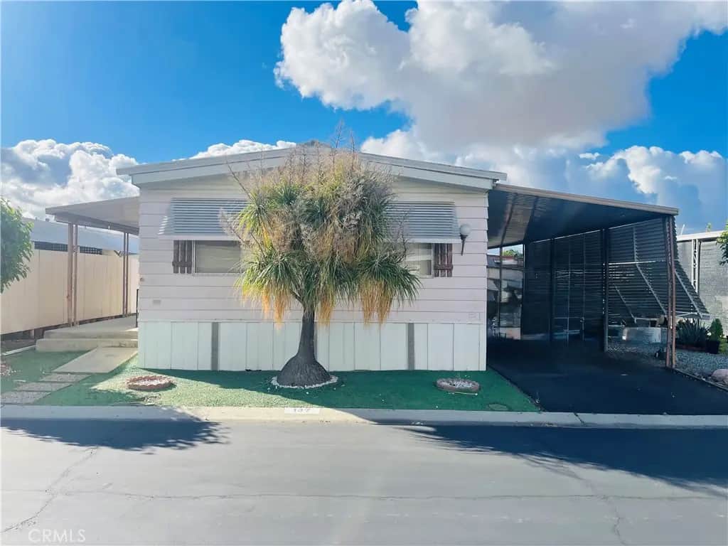 575 S Lyon 137, Hemet, CA — listing photo 1