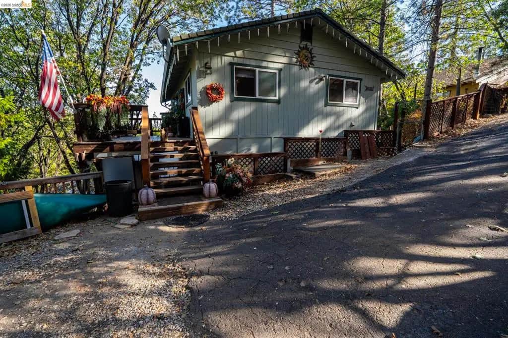 23965 Hitching Post Rd., Sonora, CA — listing photo 1