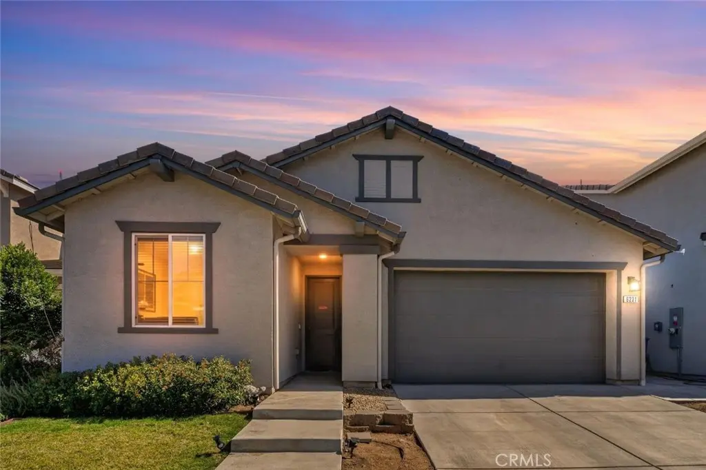 6231 E Berkeley, Fresno, CA — listing photo 1