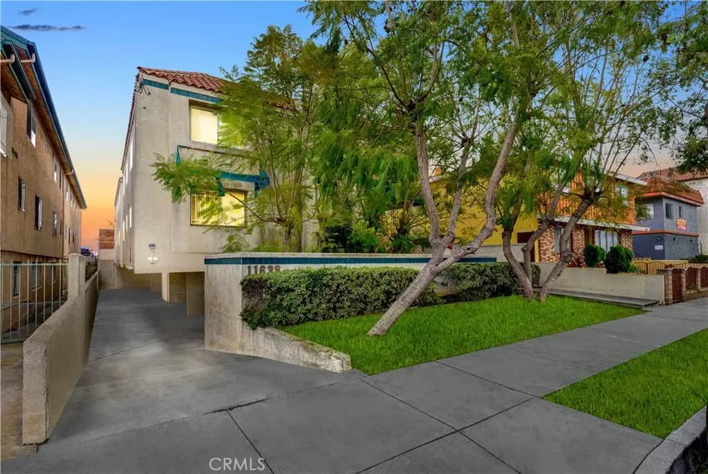 11638 York Avenue 4, Hawthorne, CA — listing photo 1