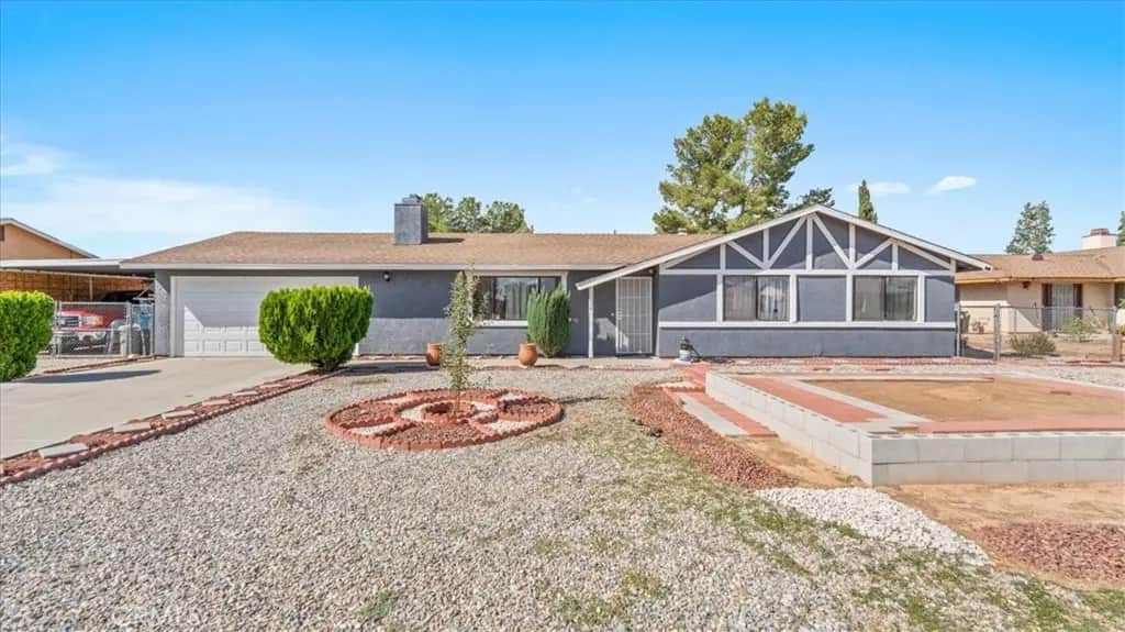 12724 Algonquin, Apple Valley, CA — listing photo 1