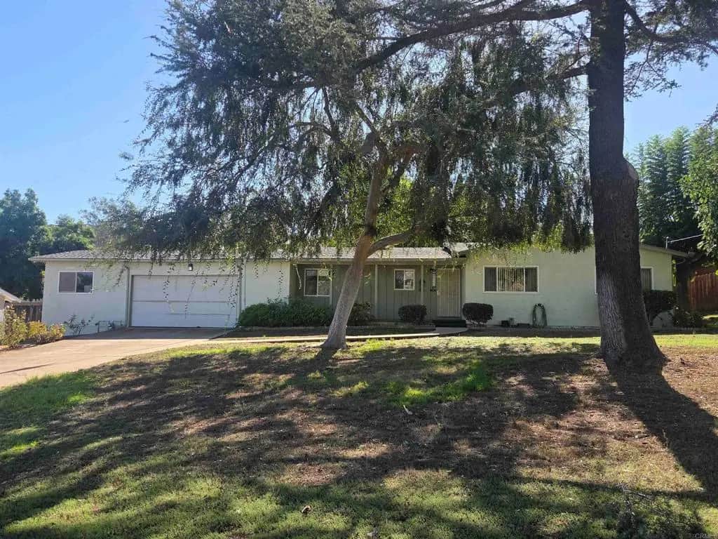 8211 Starland Drive, El Cajon, CA — listing photo 1