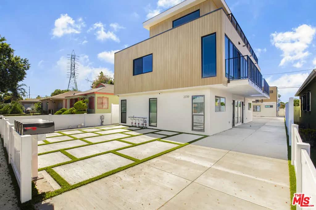 2739 Thurman Avenue 2, Los Angeles, CA — listing photo 1