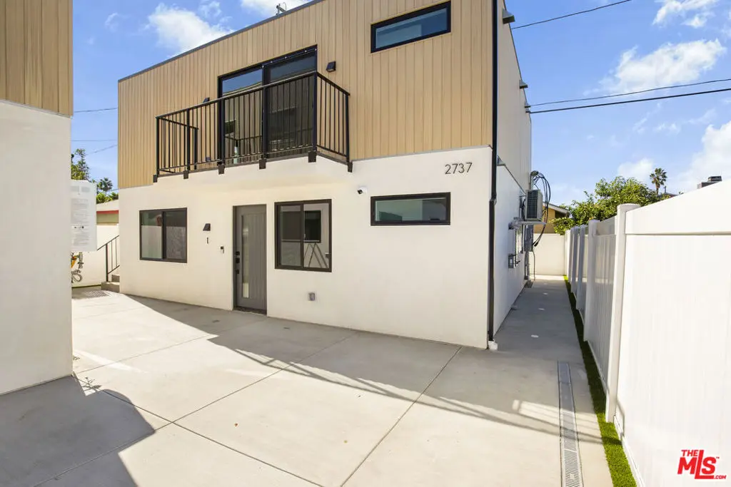 2737 Thurman Avenue 1, Los Angeles, CA — listing photo 1