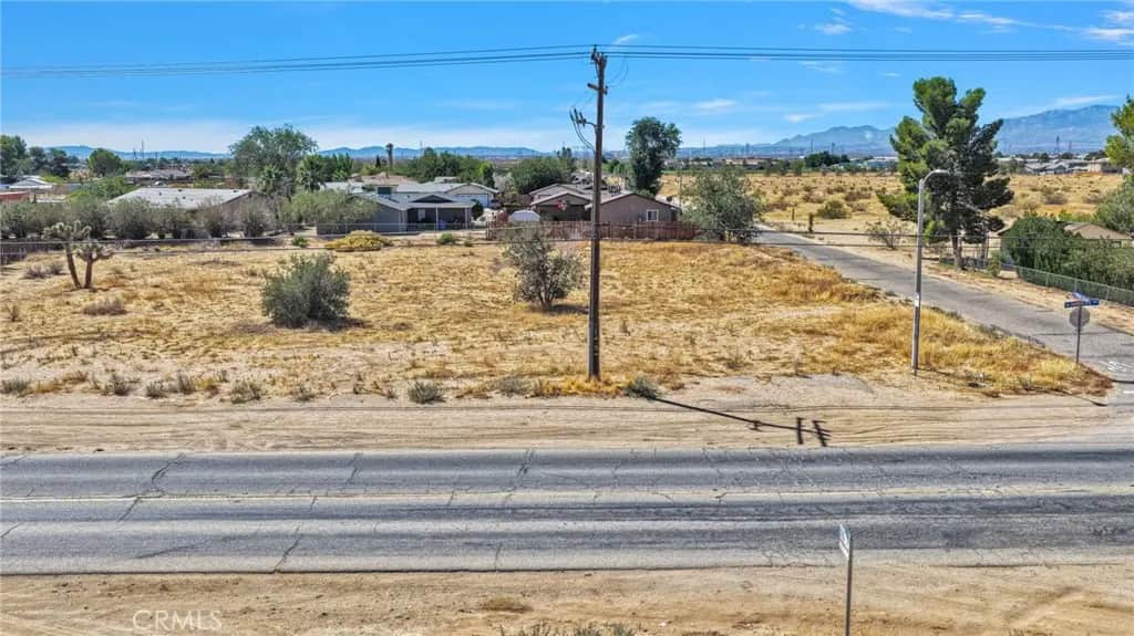 10701 Chamberlaine Way, Adelanto, CA — listing photo 1