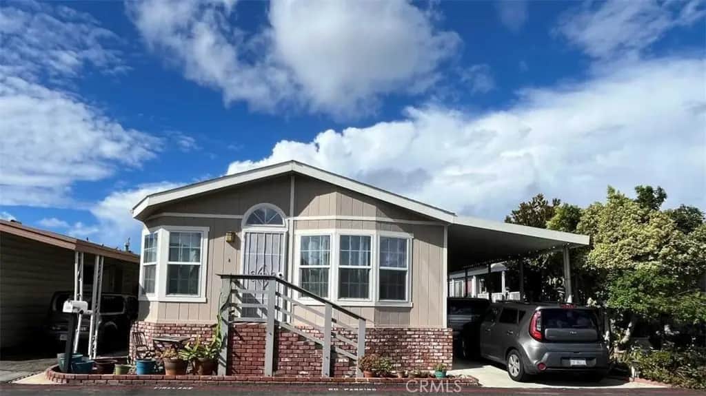 129 Pecan Lane, Fountain Valley, CA — listing photo 1