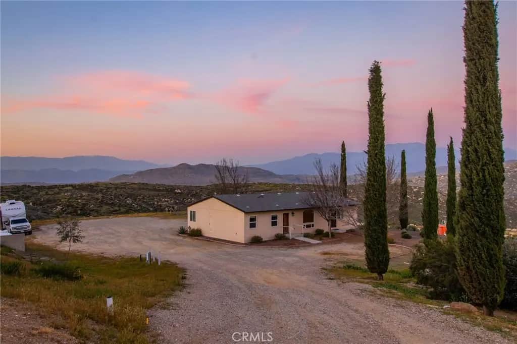 34135 Cameron Dr B, Hemet, CA — listing photo 1