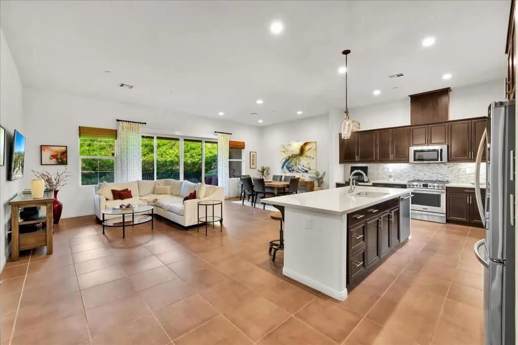 4105 Via Cararra 3, Palm Desert, CA — listing photo 1