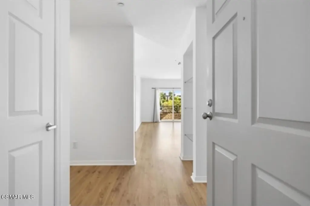 9610 Zelzah Avenue 203, Northridge, CA — listing photo 1