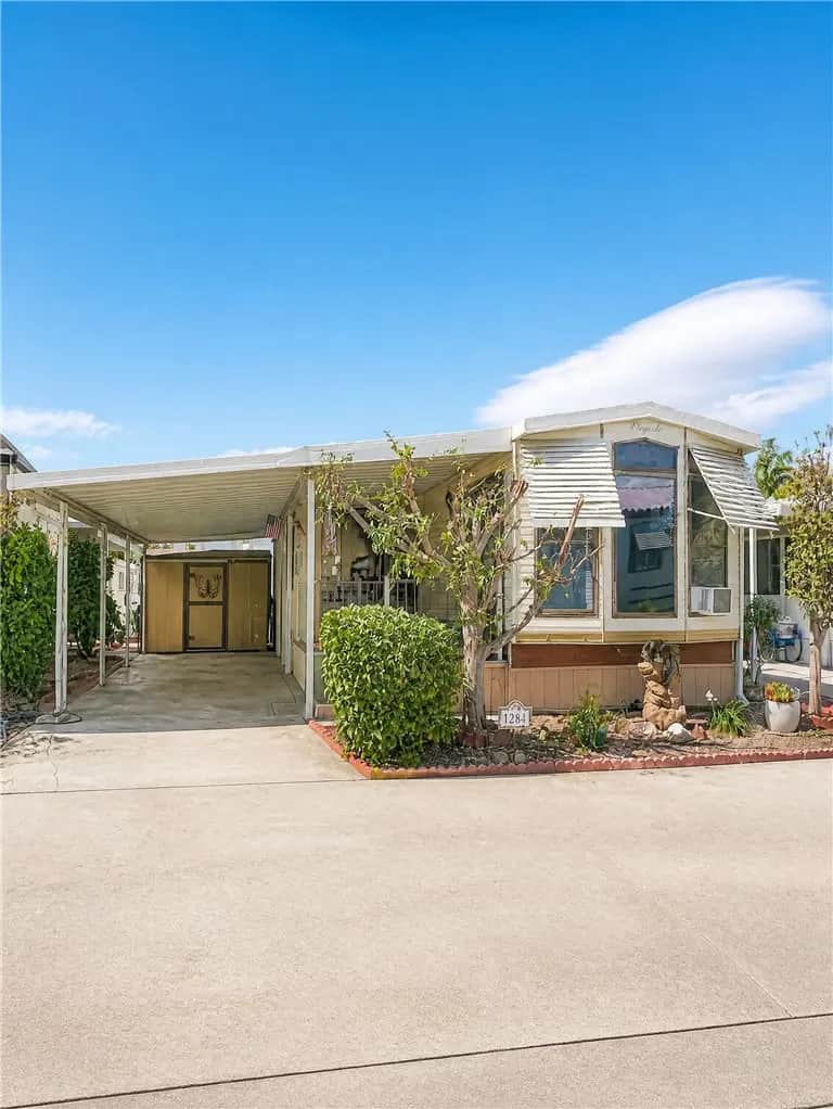 1284 Discovery Drive, San Jacinto, CA — listing photo 1