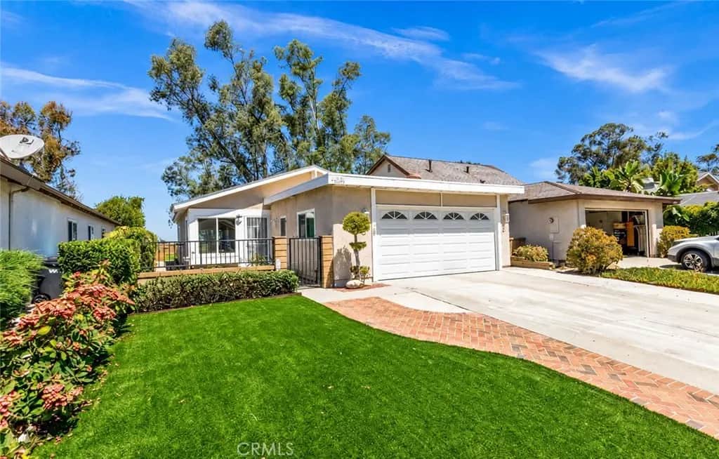 21575 Consejos, Mission Viejo, CA — listing photo 1