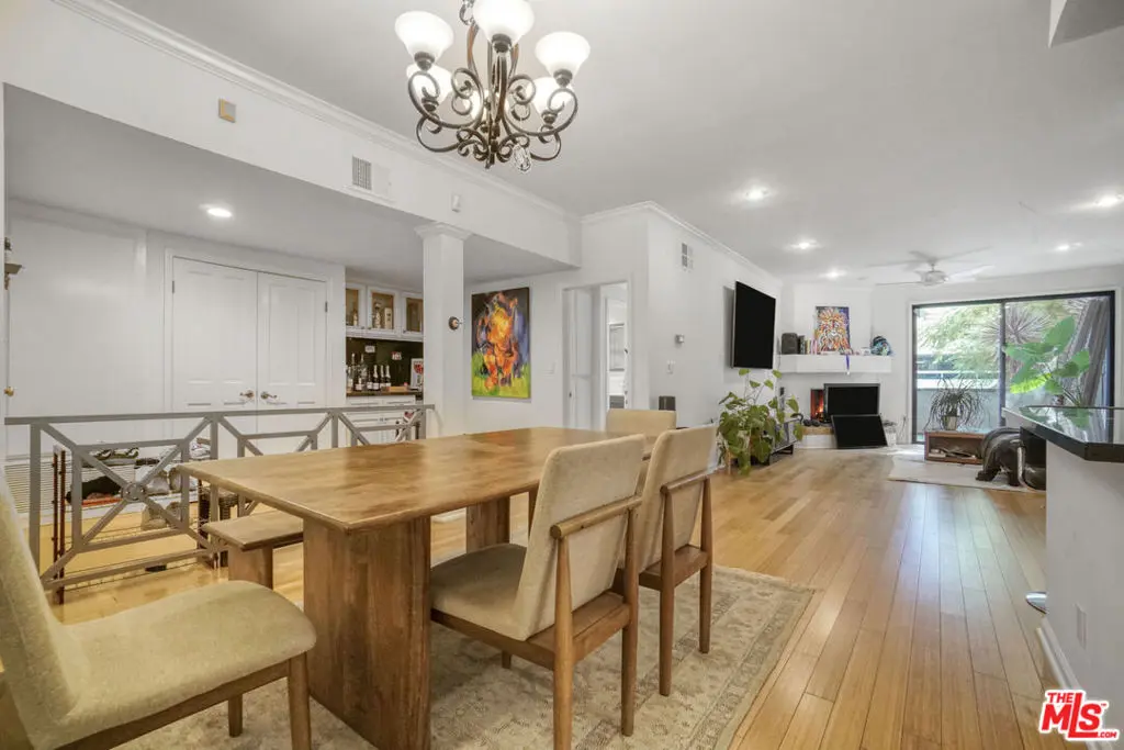 11755 Montana Avenue 101, Los Angeles, CA — listing photo 1