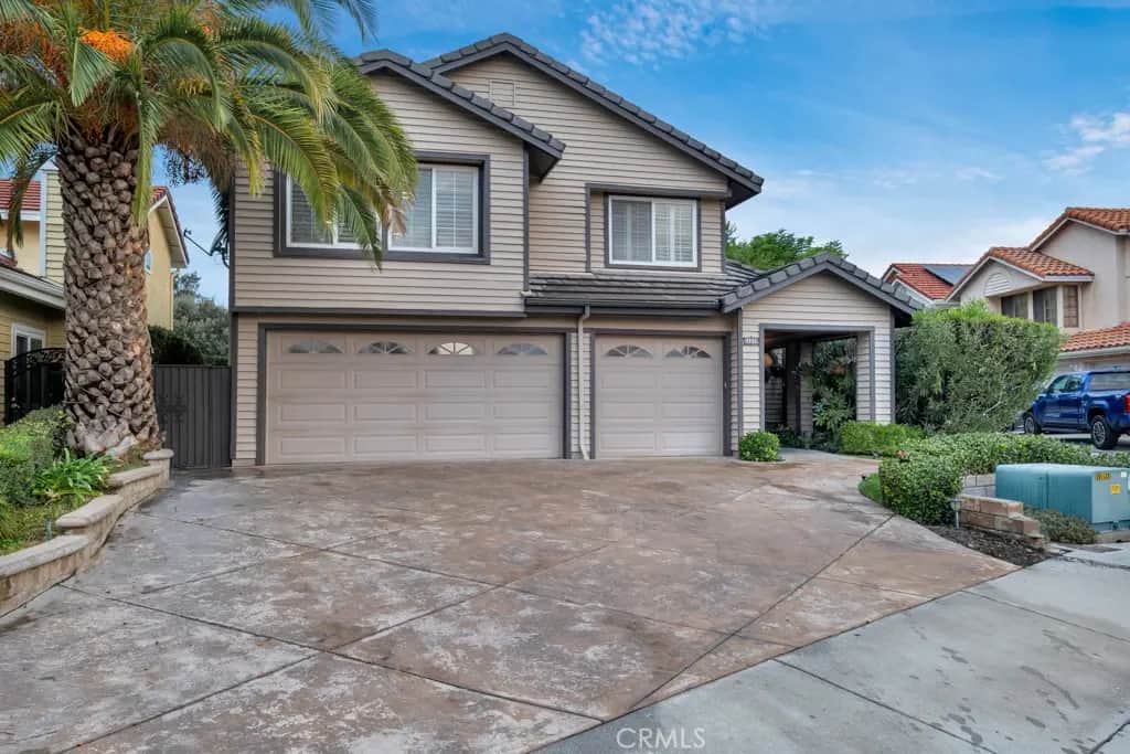 24239 Bella Court, Newhall, CA — listing photo 1