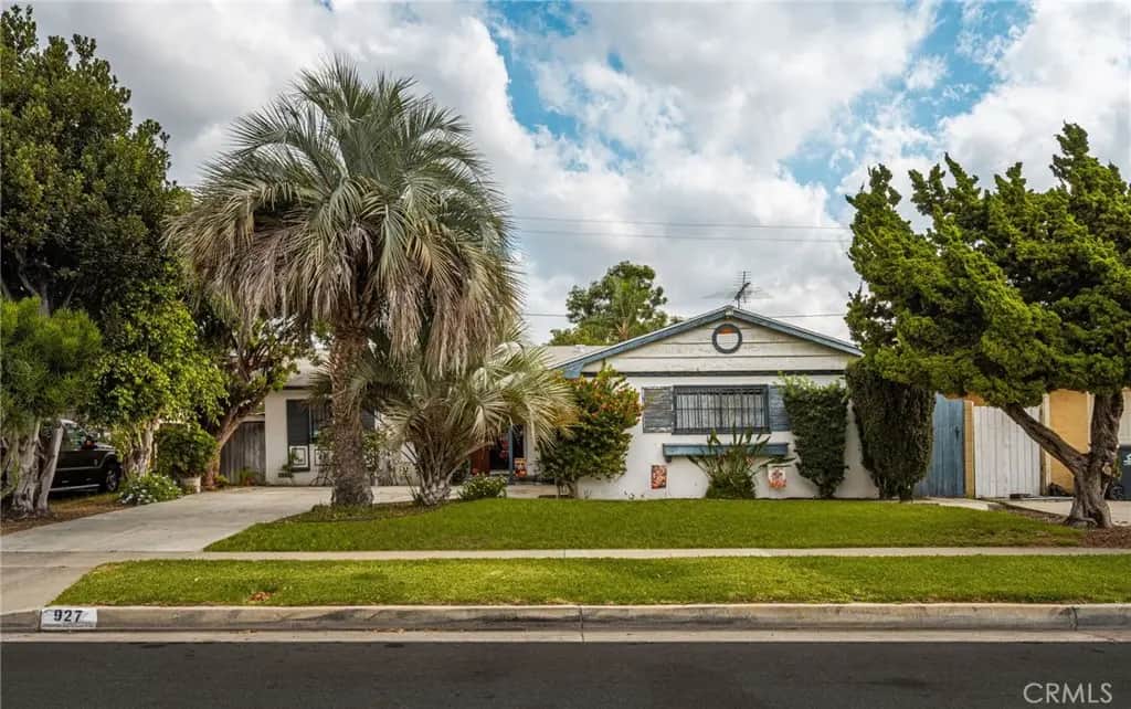927 S Laurel, Santa Ana, CA — listing photo 1