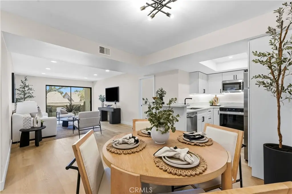 278 N Wilshire 222, Anaheim, CA — listing photo 1
