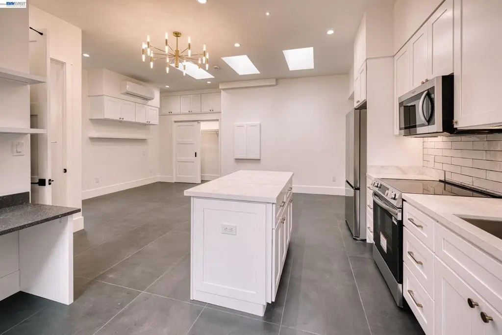 285 Oak Park Lane, Pleasant Hill, CA — listing photo 1