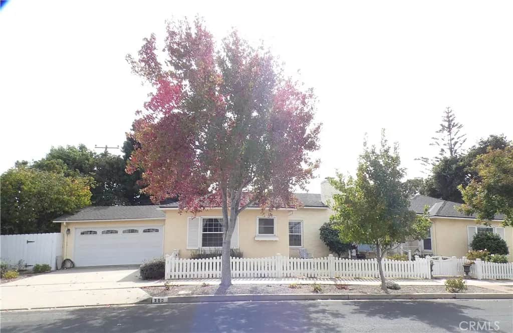 300 E Mariposa, Santa Maria, CA — listing photo 1