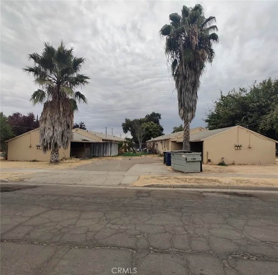 902 Barney, Merced, CA — listing photo 1