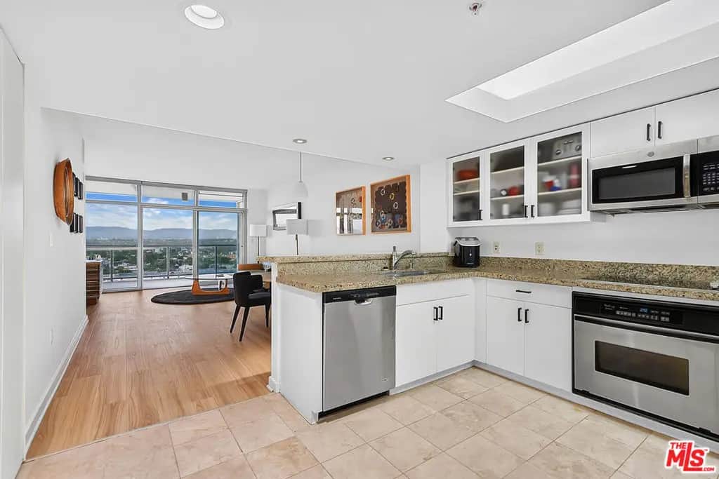 13700 Marina Pointe Drive 1119, Marina Del Rey, CA — listing photo 1
