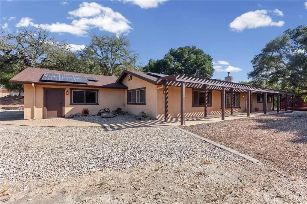 8949 San Gabriel Road, Atascadero, CA — listing photo 1