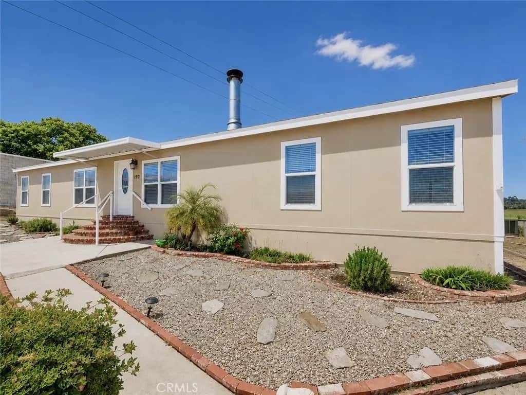 27361 Sierra Highway 192, Canyon Country, CA — listing photo 1