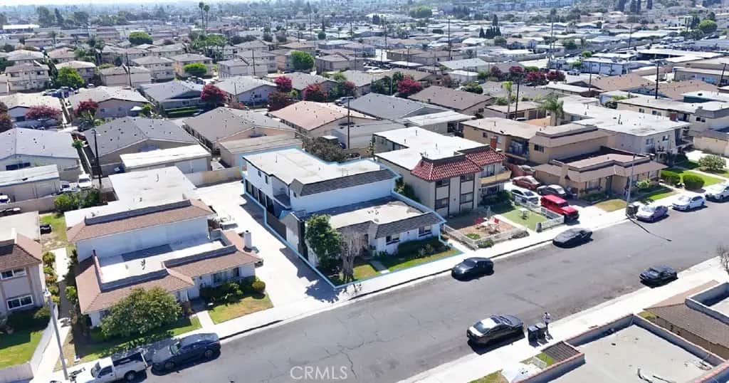 17412 Dairyview Circle, Huntington Beach, CA — listing photo 1