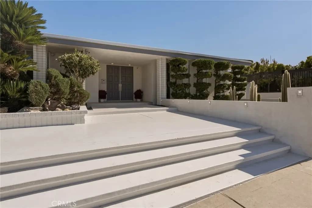 3836 Westfall Drive, Encino, CA — listing photo 1