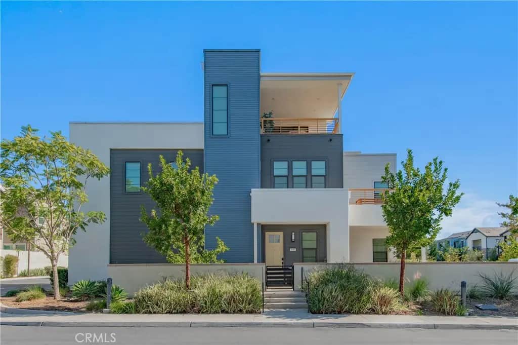 115 Bosal, Irvine, CA — listing photo 1