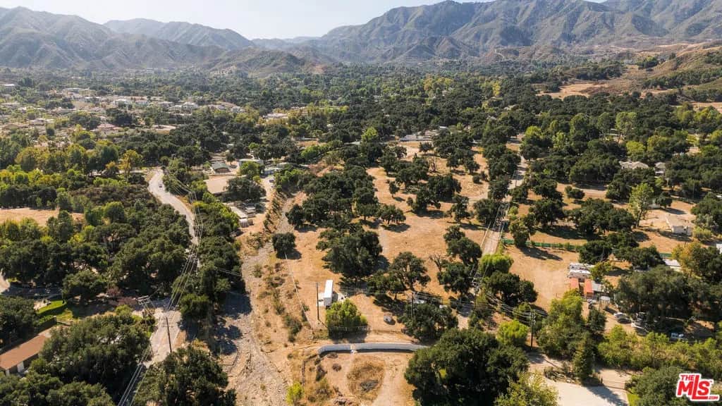 27000 Tannahill, Canyon Country, CA — listing photo 1