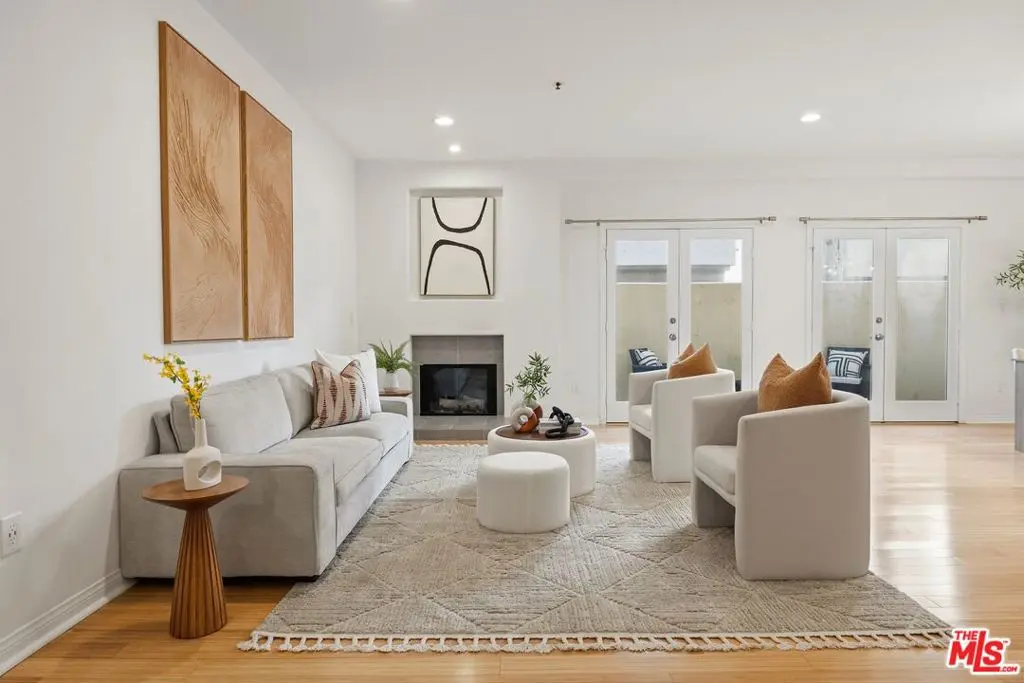 12011 Goshen Avenue 105, Los Angeles, CA — listing photo 1