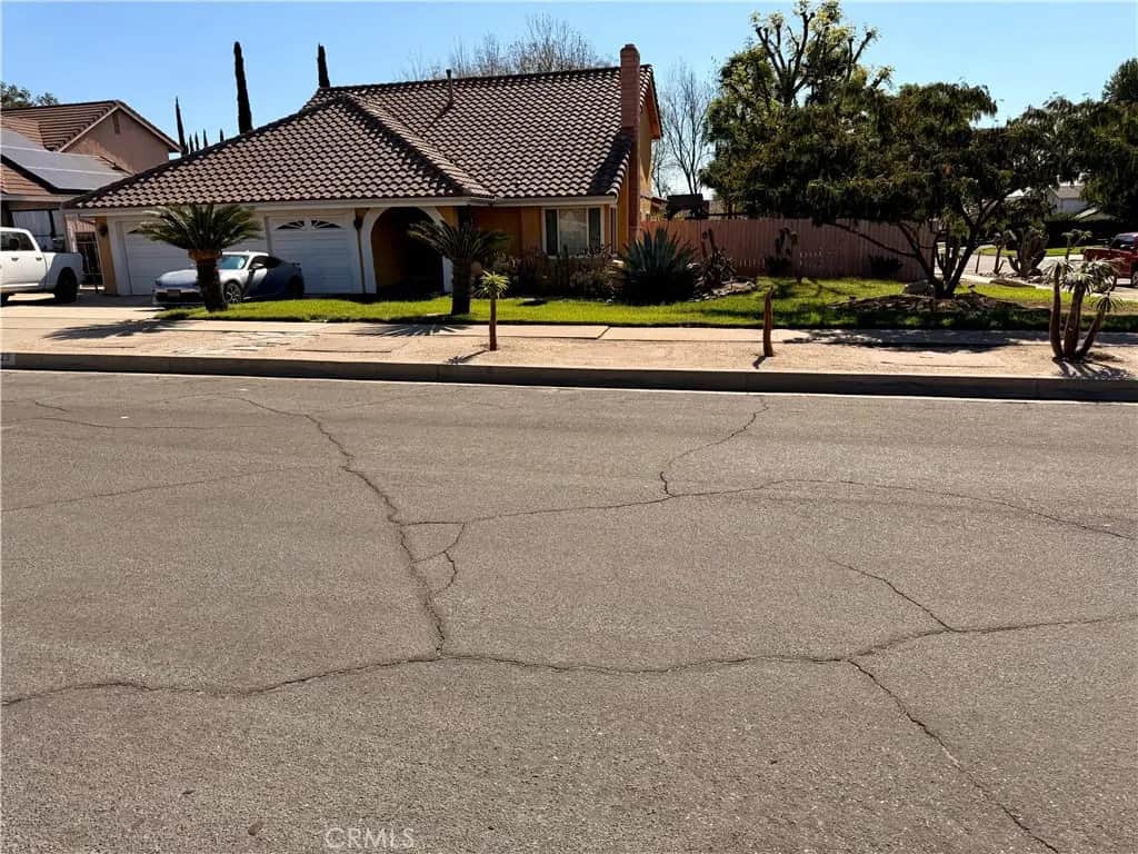 2629 N Palm, Rialto, CA — listing photo 1