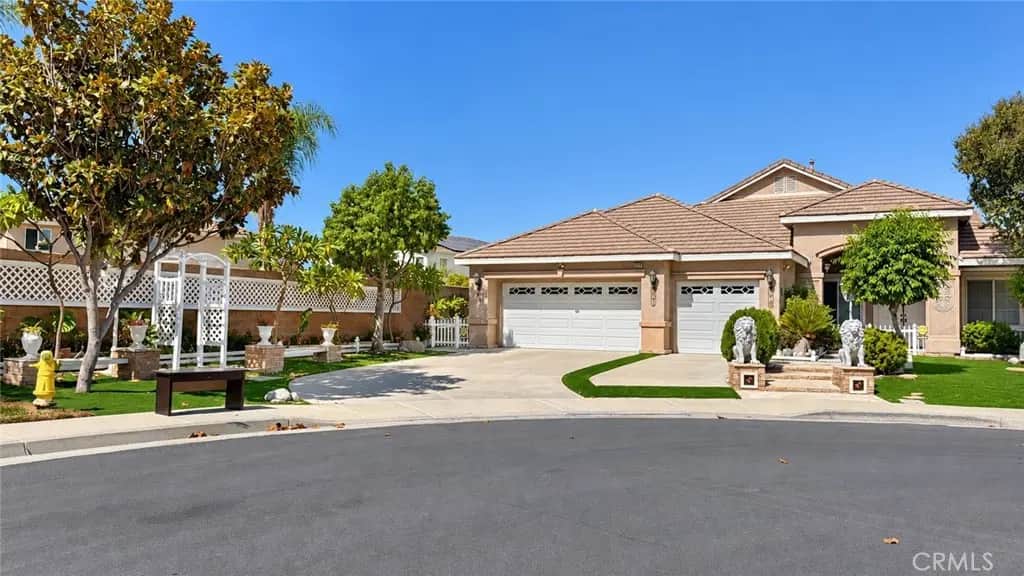 12992 Thornbury, Eastvale, CA — listing photo 1