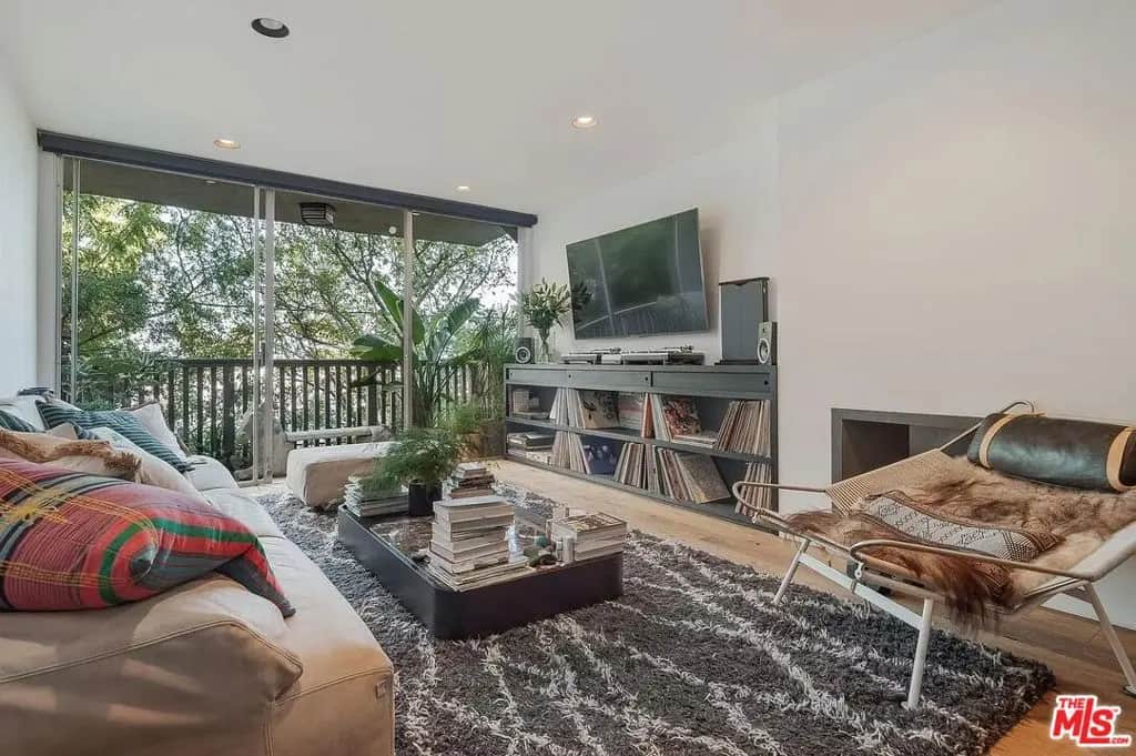 1134 Alta Loma Road 212, West Hollywood, CA — listing photo 1