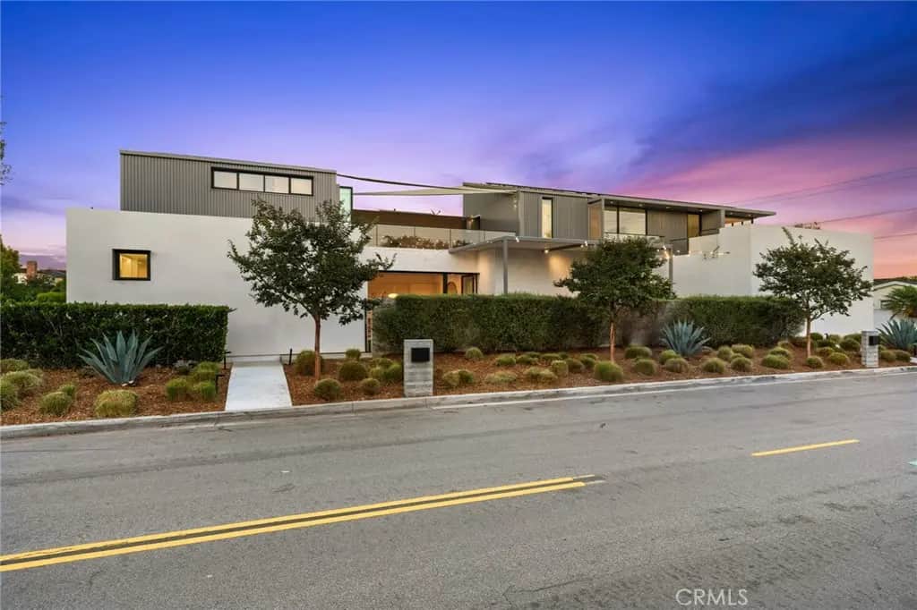 2320 Clay Street, Newport Beach, CA — listing photo 1