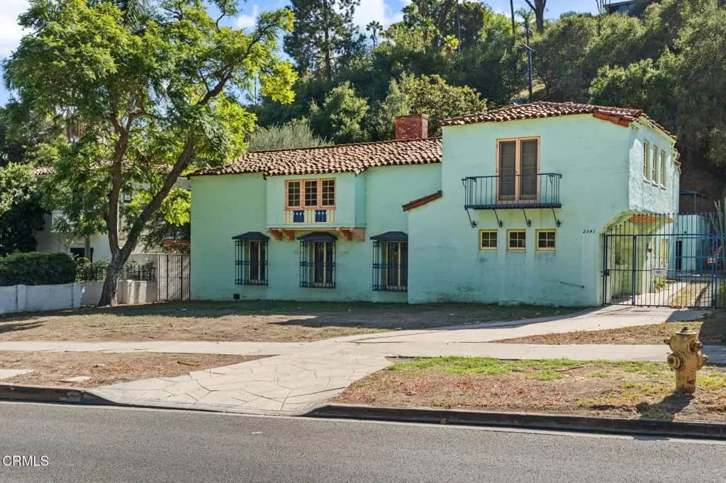 2641 N Vermont Avenue, Los Angeles, CA — listing photo 1