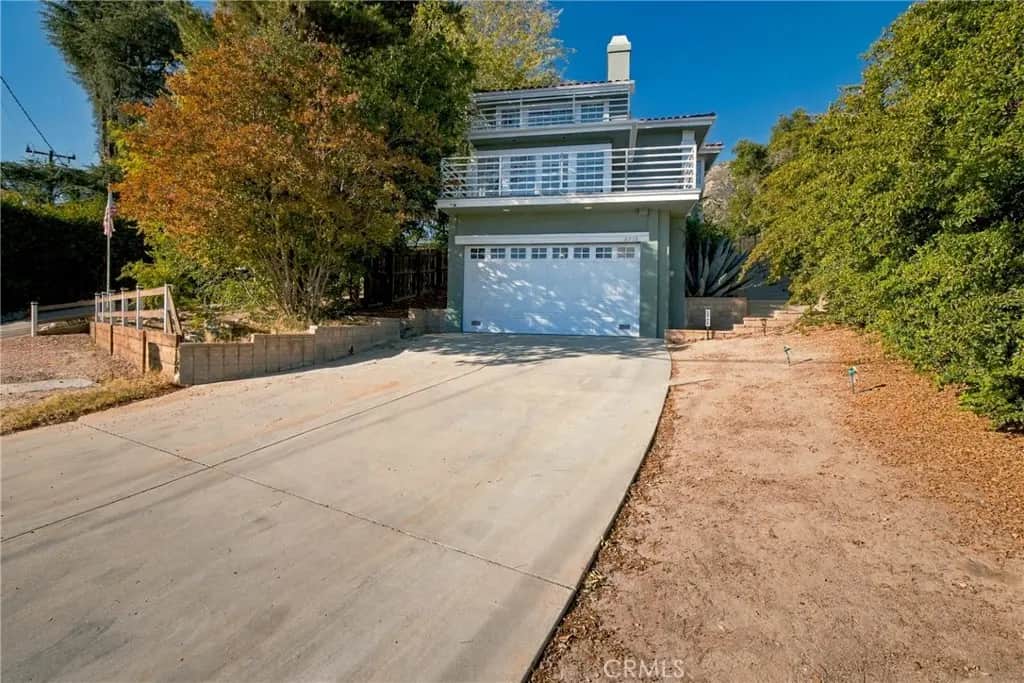 2715 Frances Avenue, La Crescenta, CA — listing photo 1