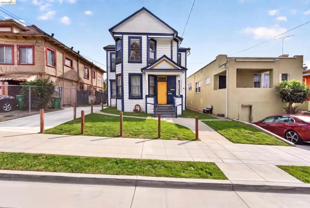 2440 12Th Ave, Oakland, CA — listing photo 1