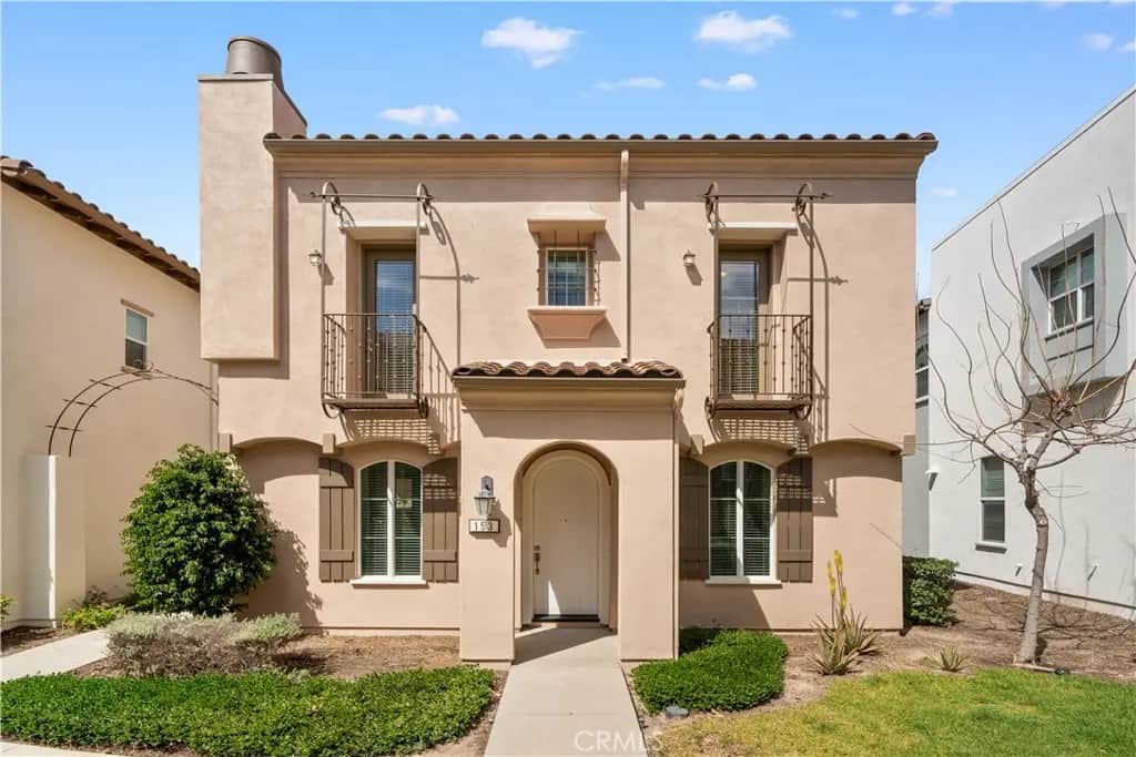 153 Fixie, Irvine, CA — listing photo 1