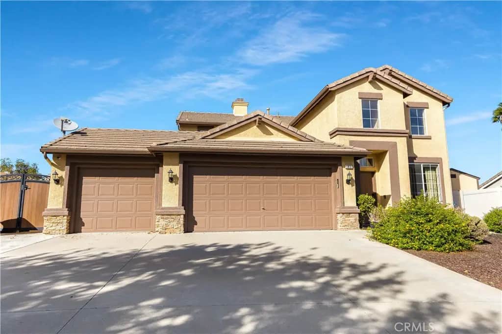 1837 Delancy, Corona, CA — listing photo 1
