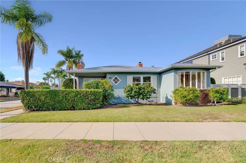 5320 E Broadway, Long Beach, CA — listing photo 1