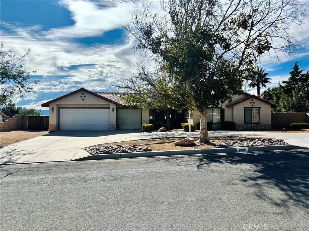 12996 Tawya Road, Apple Valley, CA — listing photo 1