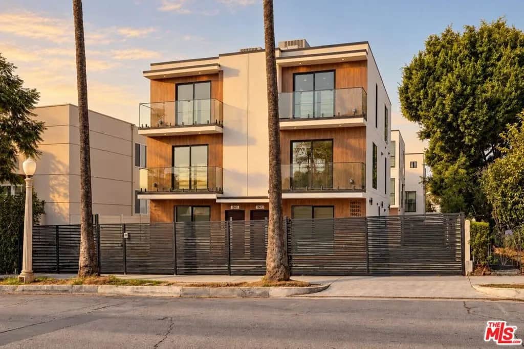 1963 N Beachwood Drive, Los Angeles, CA — listing photo 1