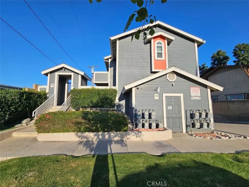 1120 Nicklett Avenue B, Fullerton, CA — listing photo 1