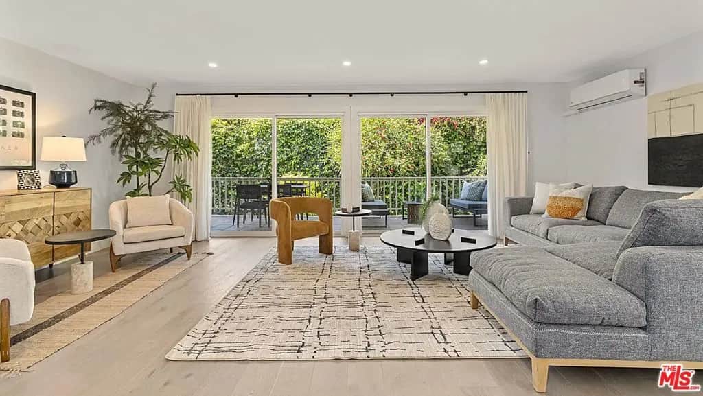 1561 Manning Avenue 4, Los Angeles, CA — listing photo 1