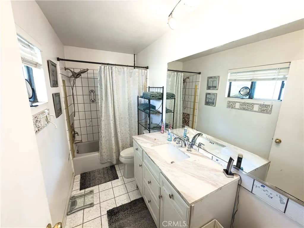 780 S Gilbert, Hemet, CA — listing photo 1