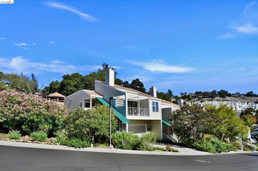 130 Samaria Ln, Oakland, CA — listing photo 1