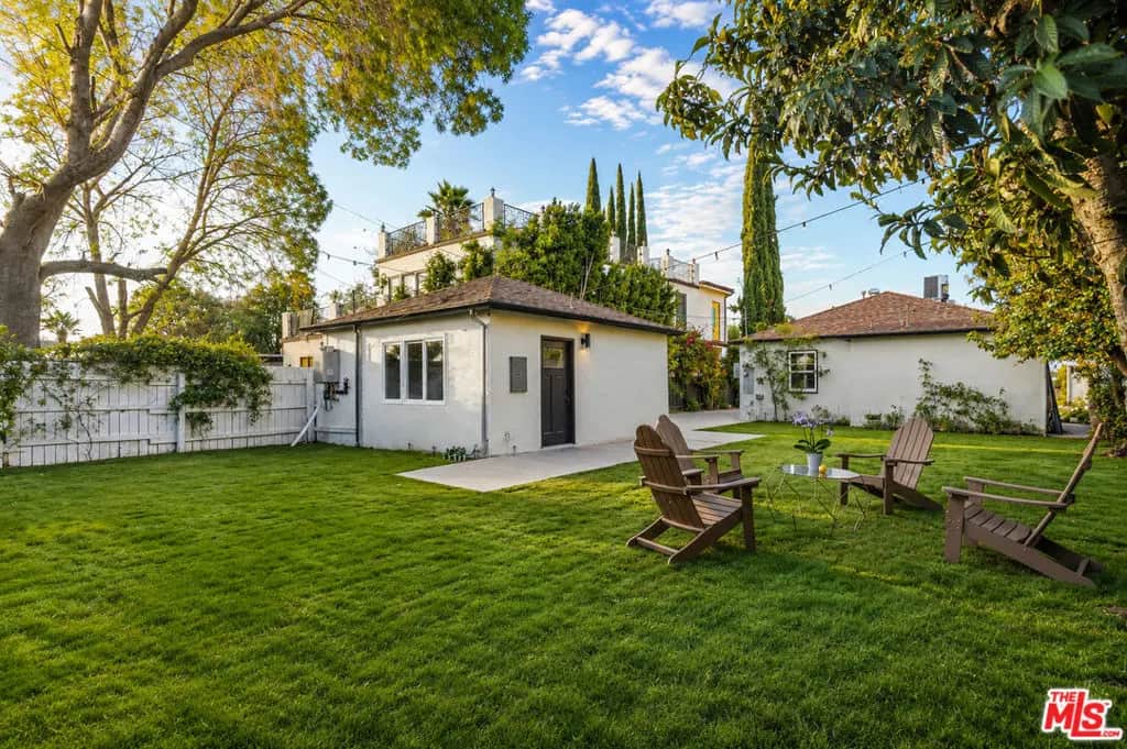 5143 1/2 Newcastle Avenue, Encino, CA — listing photo 1