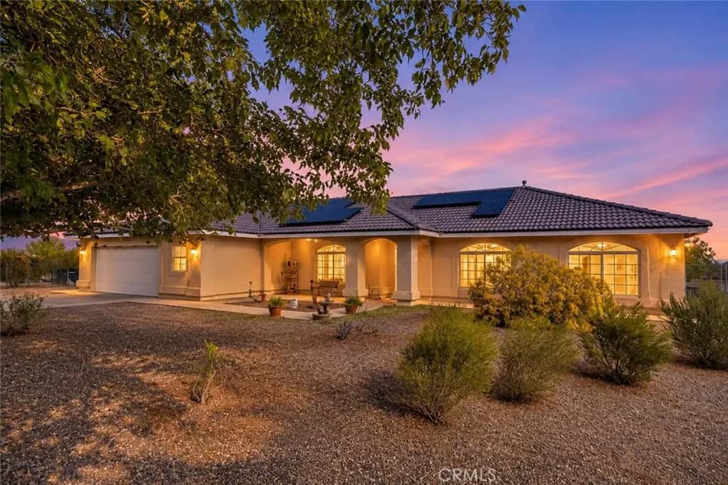 13585 Paramount, Phelan, CA — listing photo 1