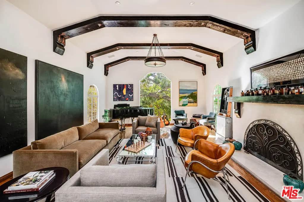 3267 Ledgewood Drive, Los Angeles, CA — listing photo 1