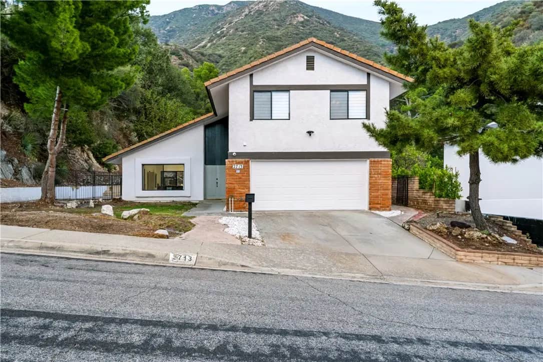 2713 Starfall Drive, La Crescenta, CA — listing photo 1